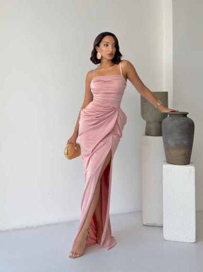 Рокля Drape Elegance