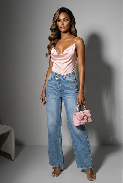 Дънки с ефектен джоб