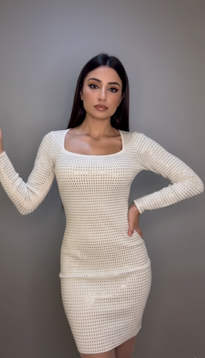 Рокля с камъни