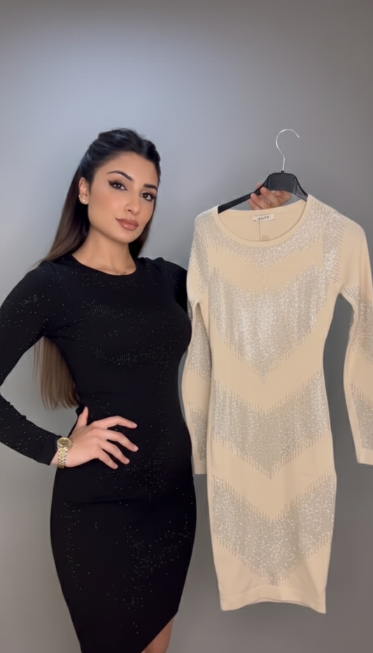 Рокля със ситни камъчета