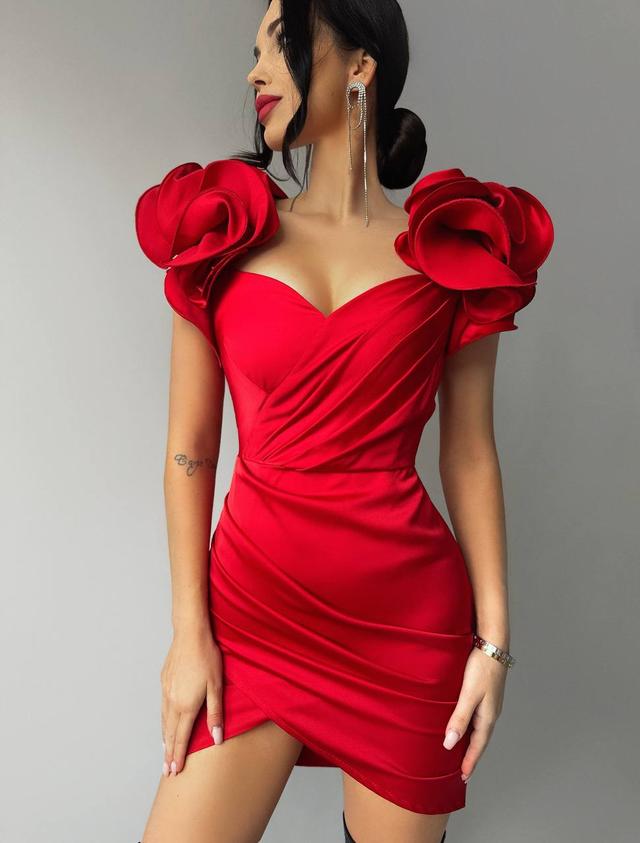 Стенена ефектна рокля